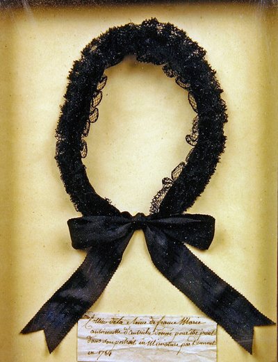Collaret given to Marie-Antoinette to wear for a portrait painted by Francois Dumont in 1784 by French School